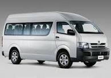 Rentar Toyota Hiace 15 Pasajeros